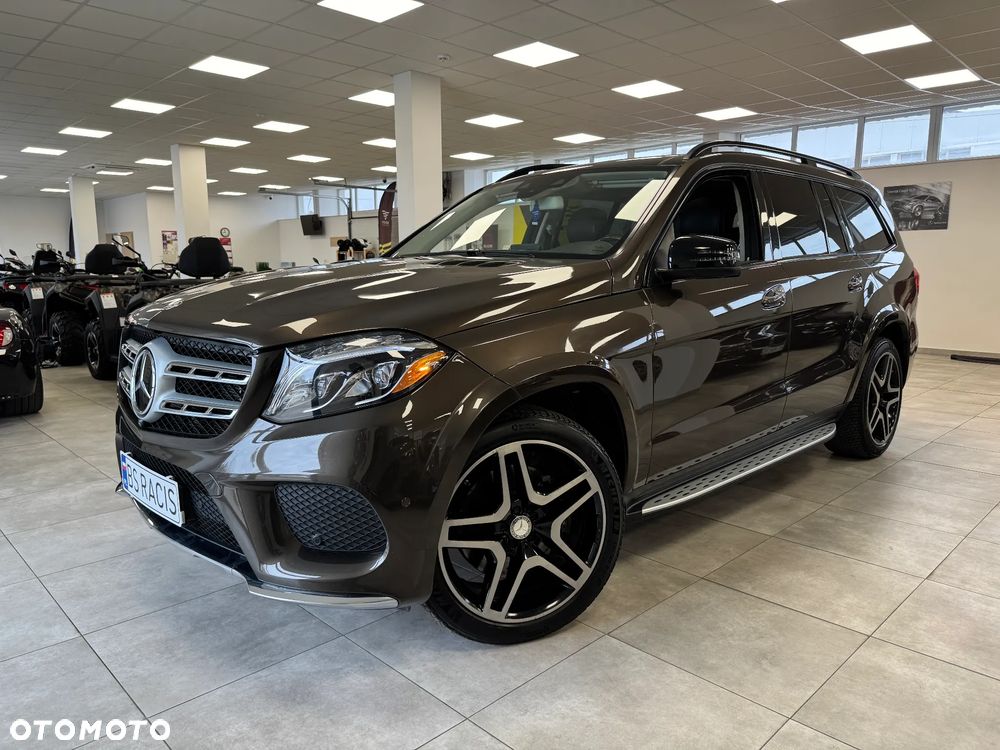 Mercedes-Benz GLS - 1