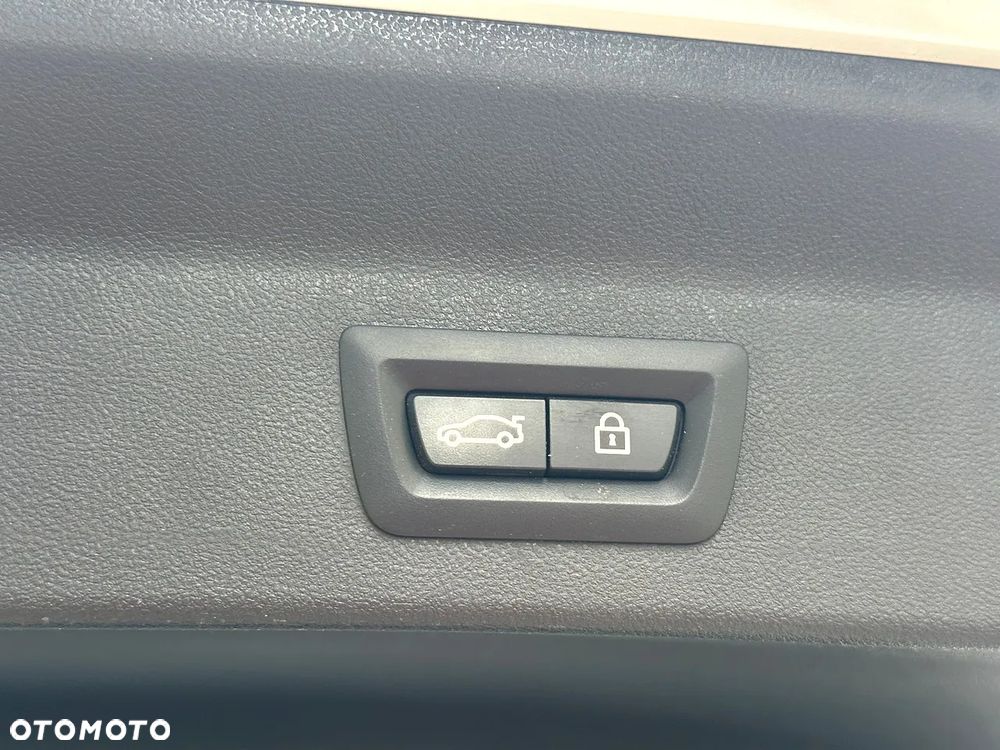 BMW iX3 80kWh Inspiring - 12