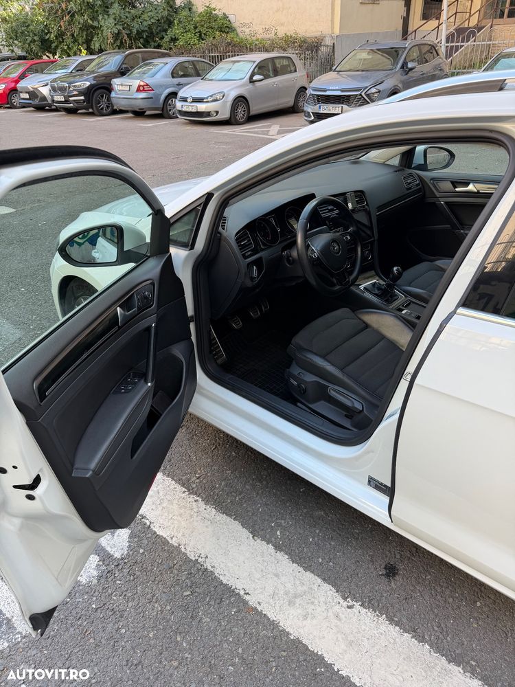 Volkswagen Golf - 14