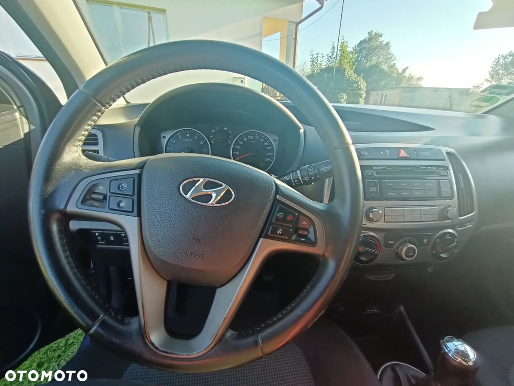 Hyundai i20 - 16