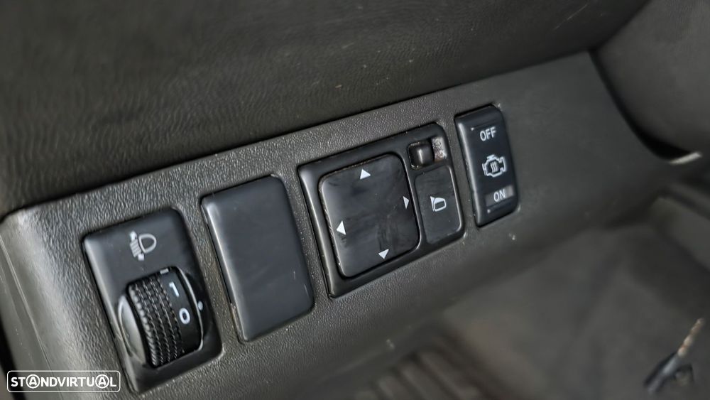 Nissan Navara 2.5 dCi CD SE Comf+C-C. - 17