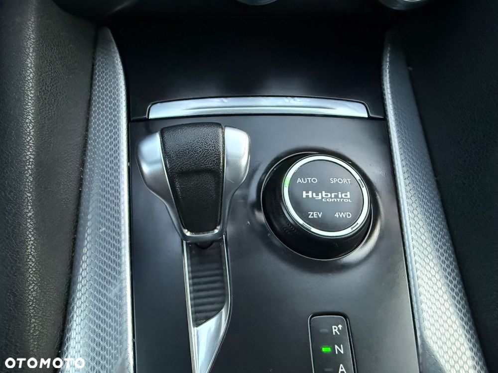 Citroën DS5 2.0 HDi Hybrid4 SportChic MCP - 19