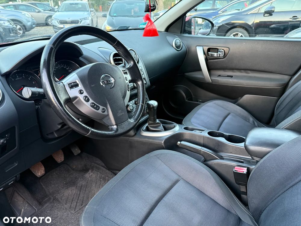 Nissan Qashqai - 11