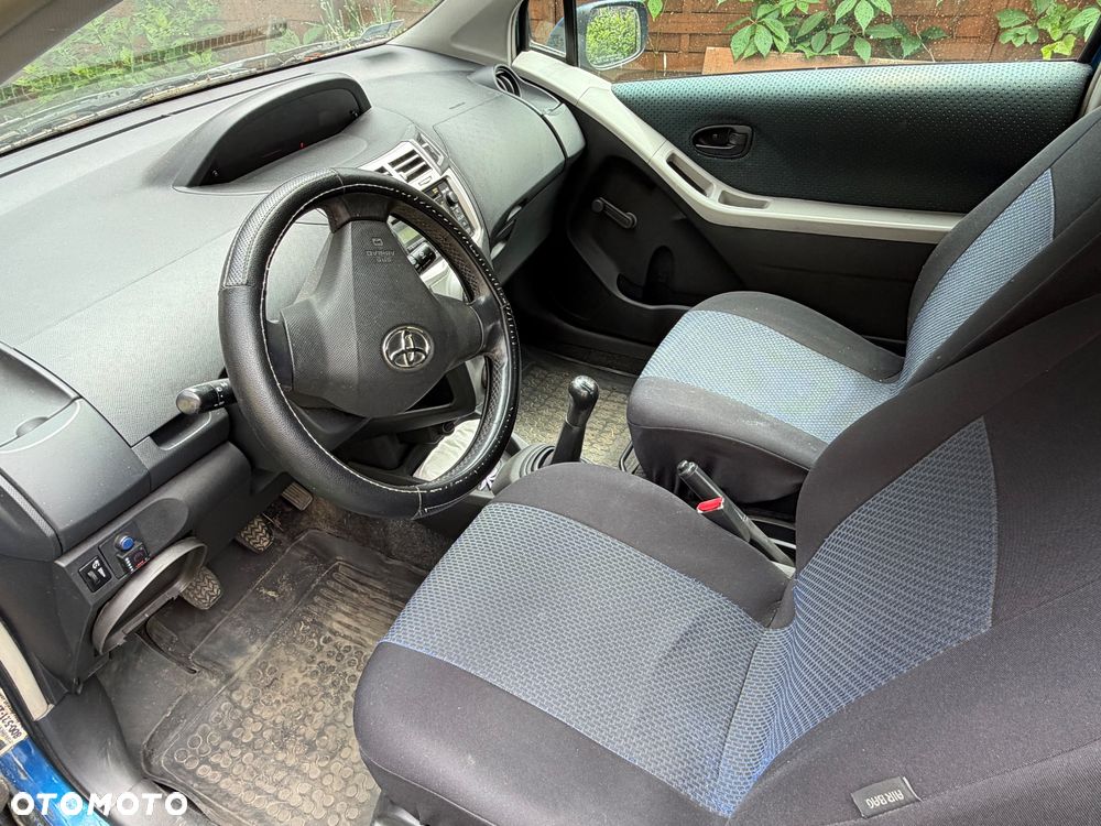 Toyota Yaris - 11