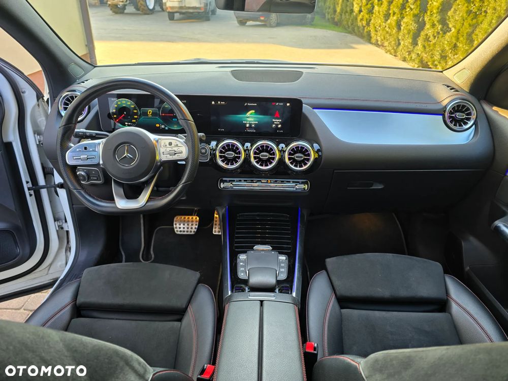 Mercedes-Benz EQA - 11