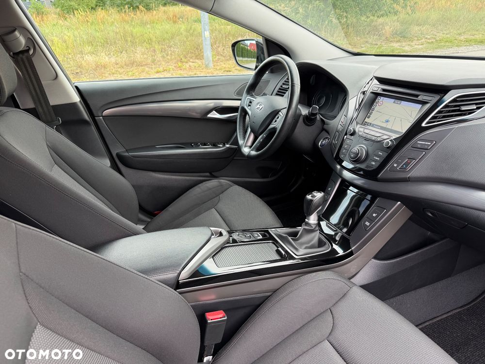 Hyundai i40 Kombi 1.7 CRDi Premium - 16