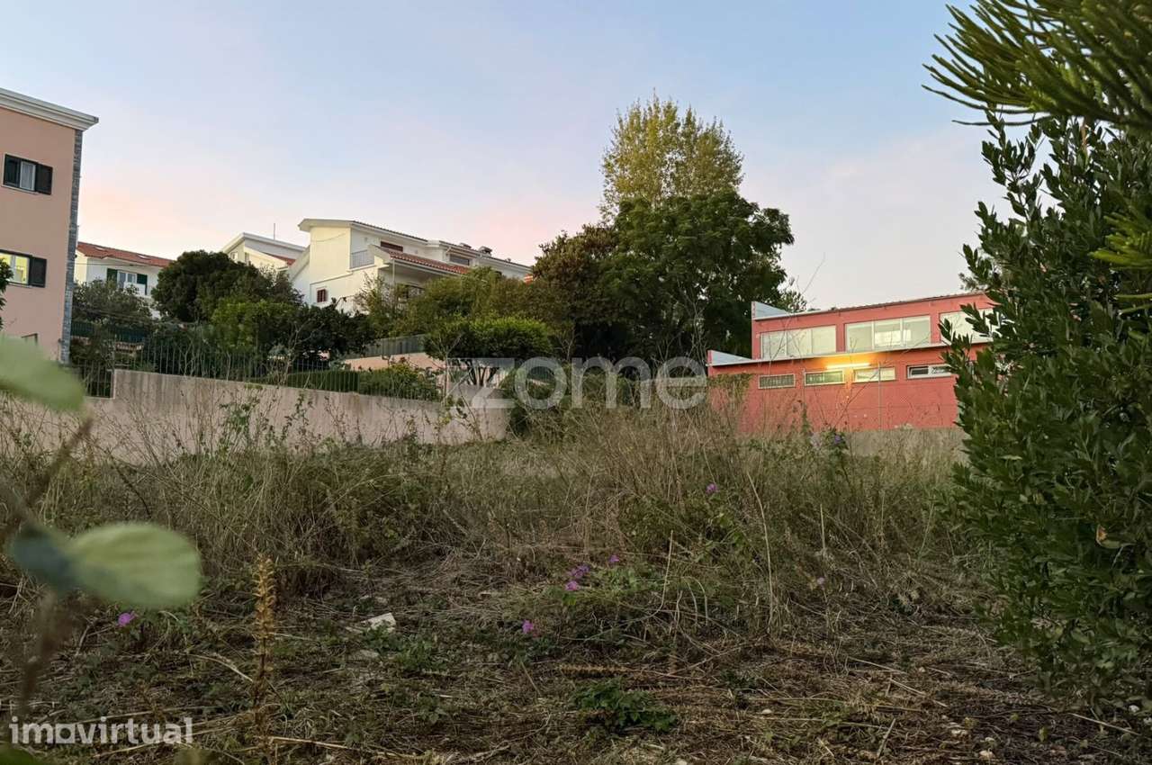 Terreno para Construção de Moradia Isolada em Famões – 560 m² - Grande imagem: 4/6