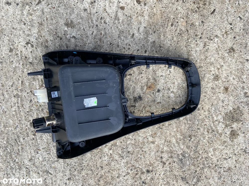 Dekor obudowa osłona kieszeń lewarka Opel Corsa E - 5