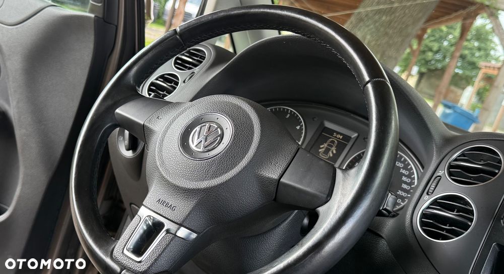 Volkswagen Golf Plus 1.6 TDI DPF Highline - 21