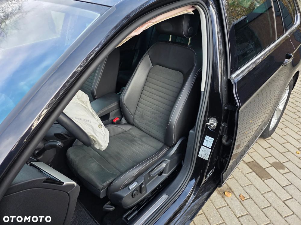 Volkswagen Passat Variant 2.0 TDI EVO Elegance DSG - 13