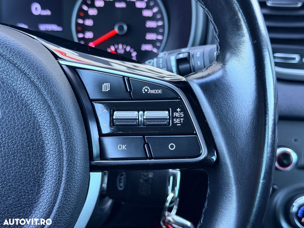 Kia Sportage 1.6 GDI 2WD Dream-Team Edition - 24