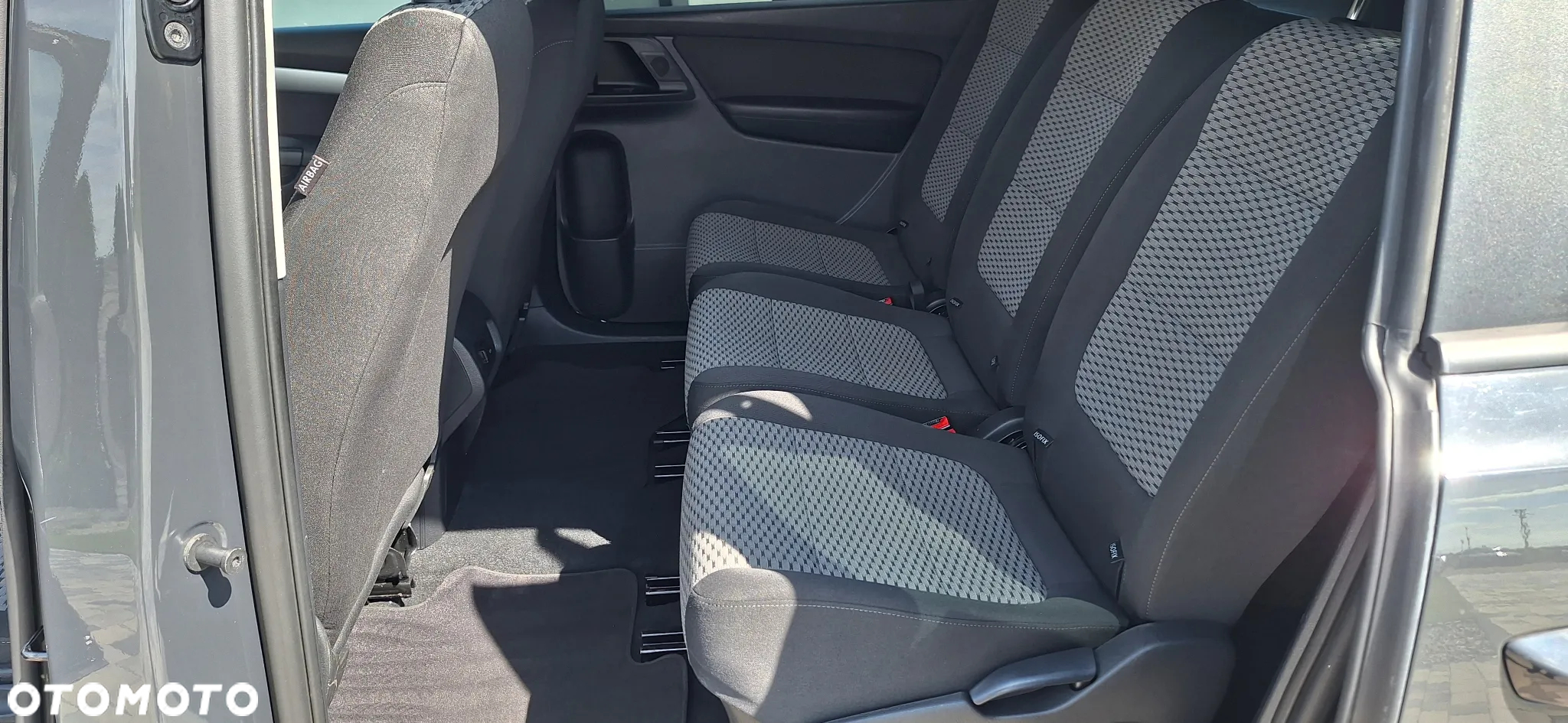 Volkswagen Sharan - 14