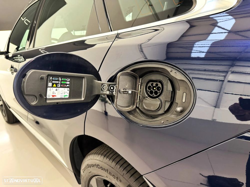 Jaguar F-Pace 2.0 P400e AWD R-Dynamic HSE - 11