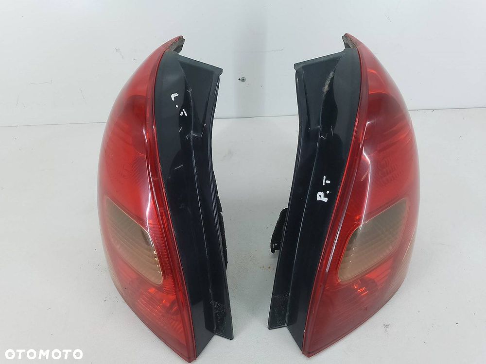 LAMPY TYŁ KOMPLET TOYOTA COROLLA VERSO I 1827 - 4