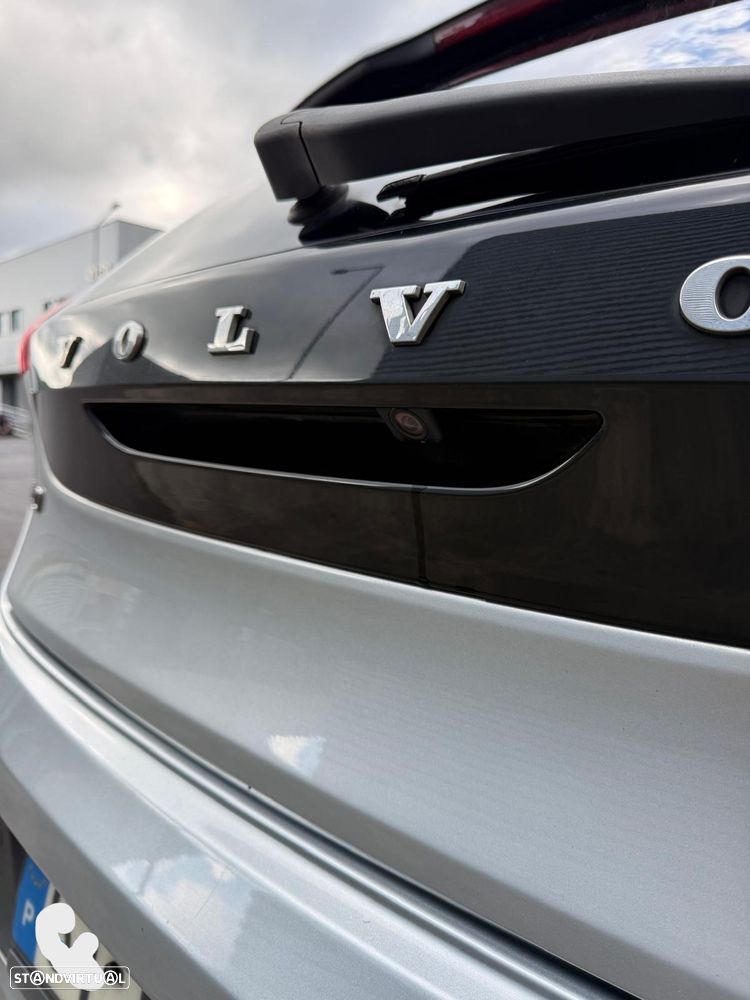 Volvo V40 Cross Country - 6
