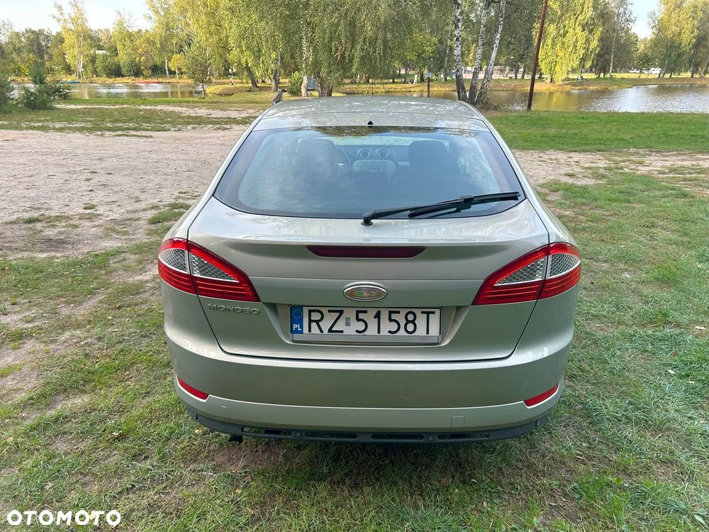 Ford Mondeo 1.6 Ambiente - 9