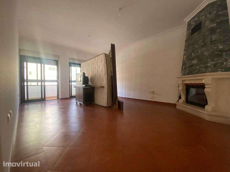 Apartamento T3 à venda na Rua Salgueiro Maia, Pinhal Novo, 1º andar - Grande imagem: 3/12