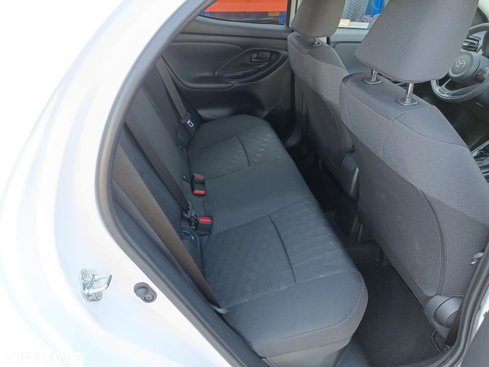 Toyota Yaris Hybrid 1.5 Style - 11