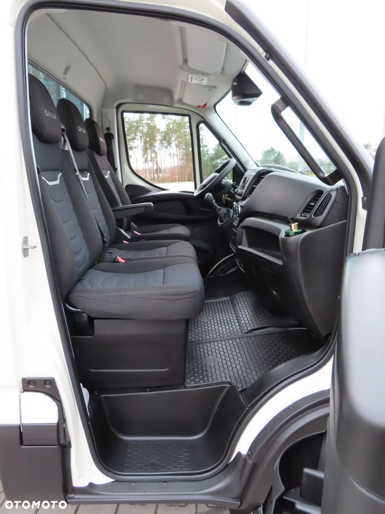 Iveco DAILY 70C16 Wywrotka Siatkowa Kiper Wywrot x 3 Strony 4.20 CM Długi 8 E.Palet Renomowanej Firmy ROMCAR Rozstaw Osi 4100 mm HAK 3500 Kg 40 Tys Km Przeb. Stan Auta JAK NOWY - 30