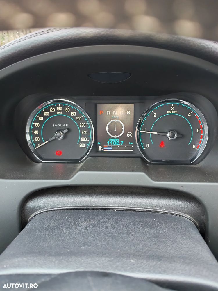 Jaguar XF 2.2 - 4