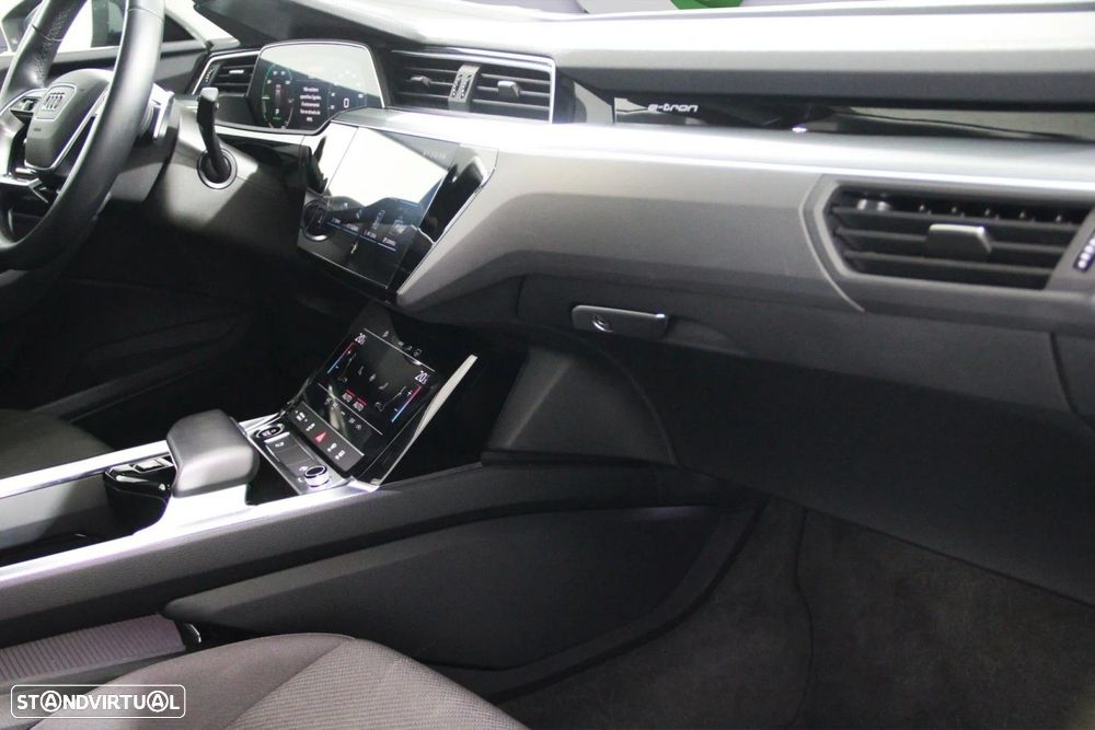 Audi Q8 e-Tron Sportback - 11