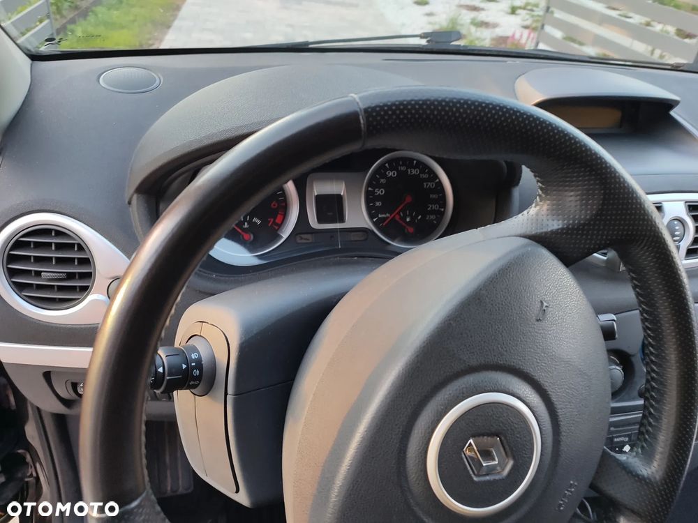 Renault Clio 1.2 TCE Authentique - 2