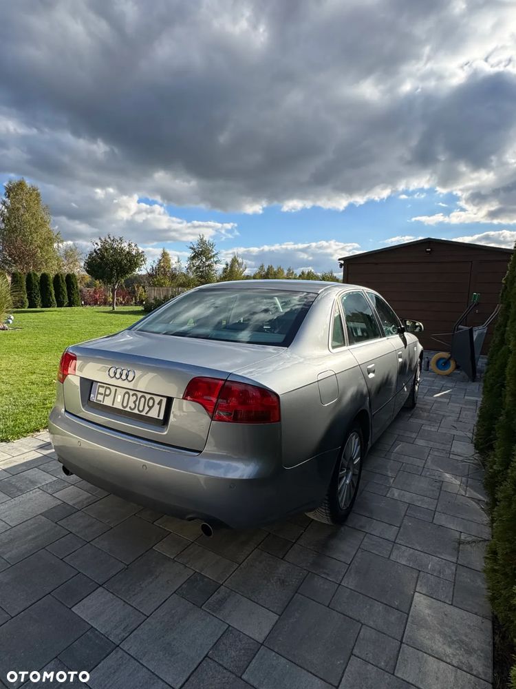 Audi A4 Limousine - 6