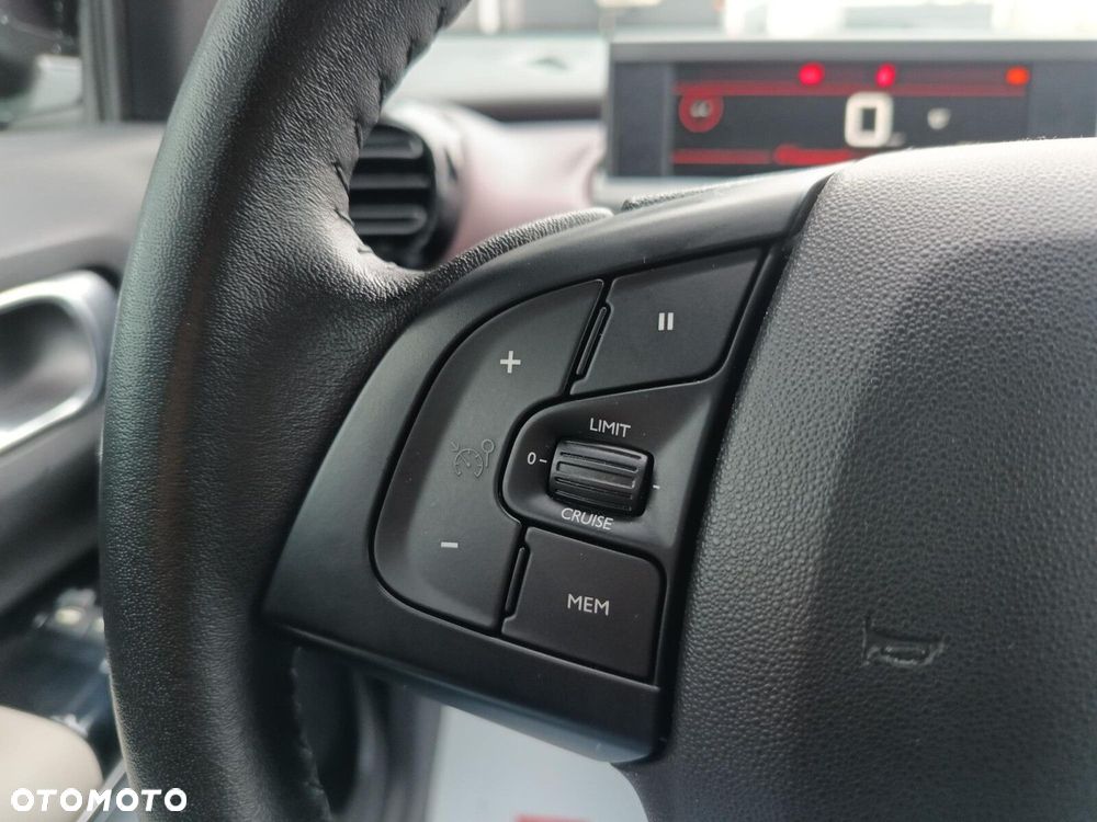 Citroën C4 Cactus 1.2 PureTech Shine S&S - 21