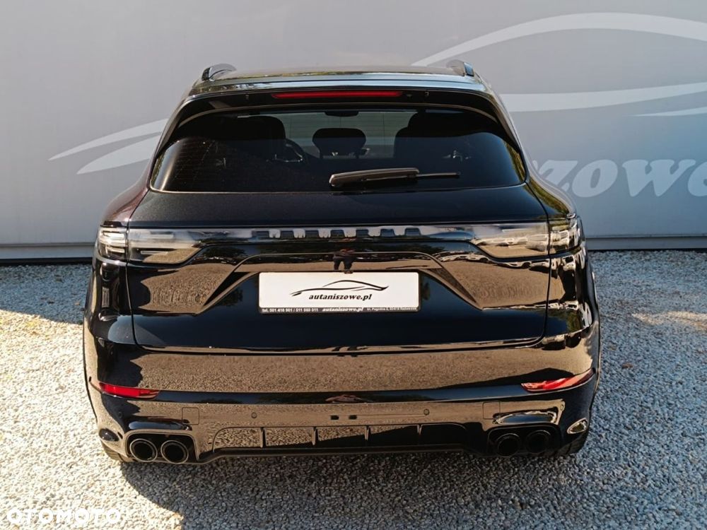 Porsche Cayenne - 15