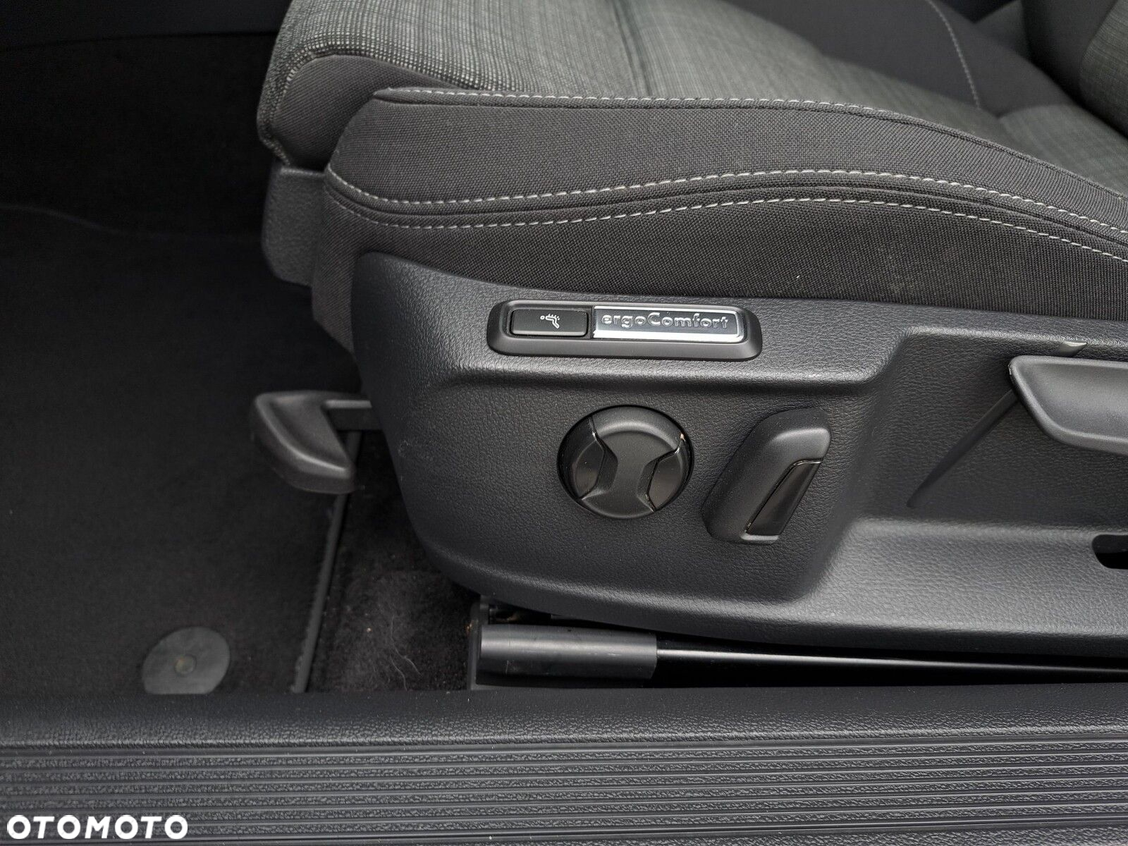 Volkswagen Passat 2.0 TDI Business DSG - 12