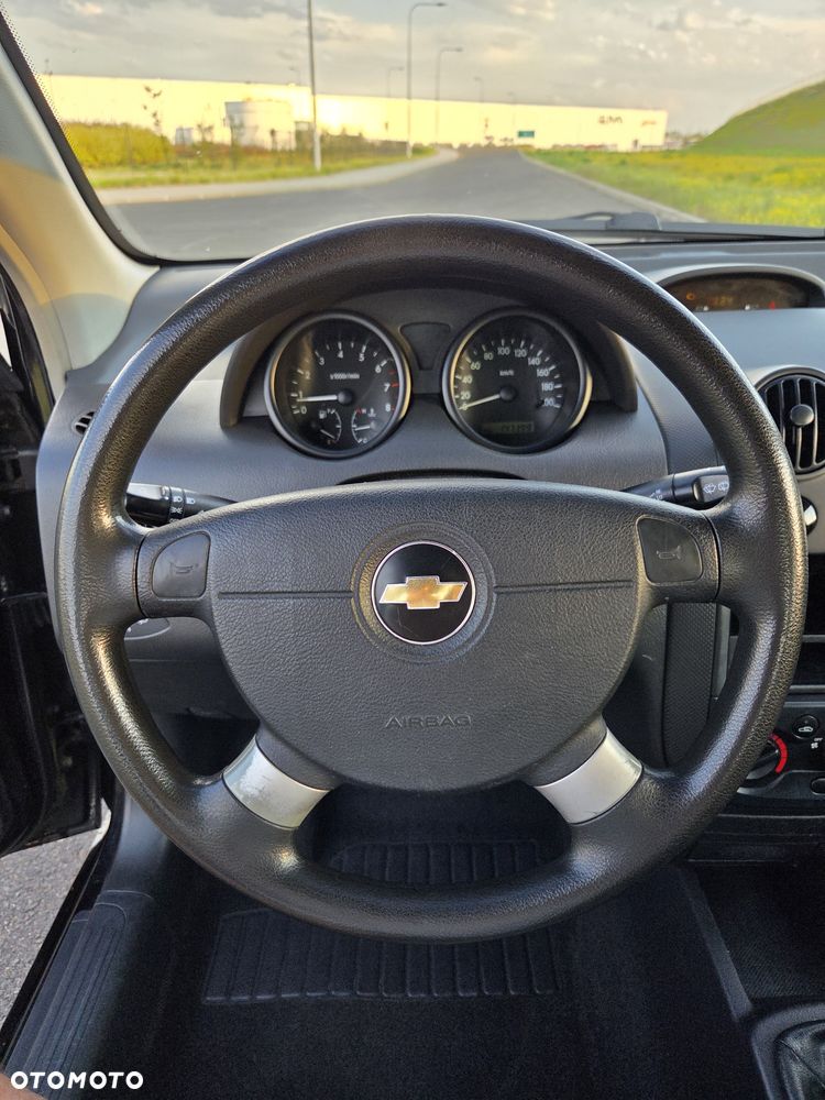 Chevrolet Aveo - 8
