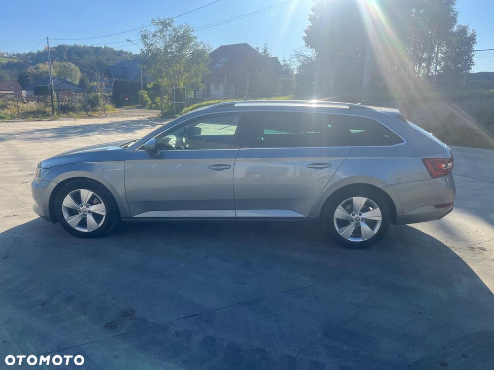 Skoda Superb 2.0 TDI L&K DSG - 6