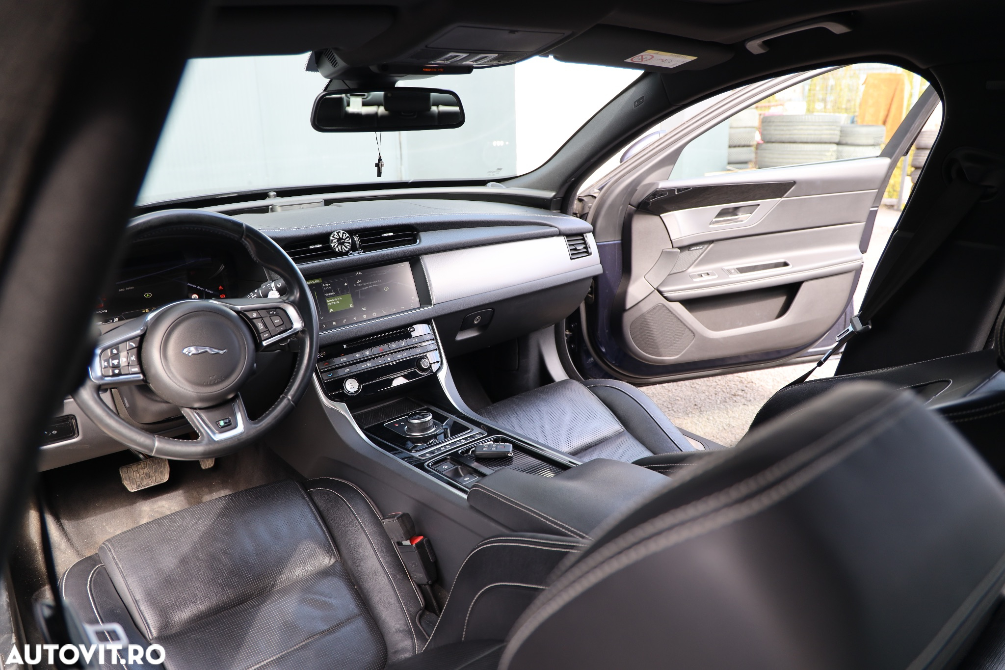 Jaguar XF 25d Aut. R-Sport - 6