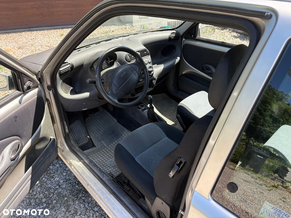 Fiat Seicento Active - 11