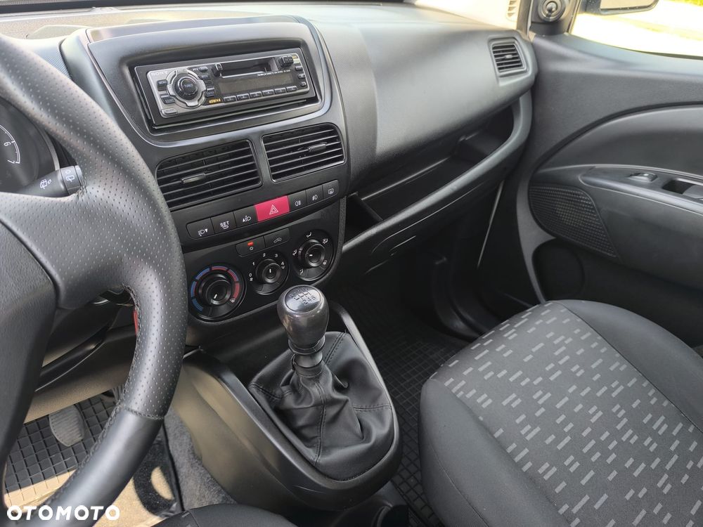 Opel Combo 1.6 CDTI Cosmo - 25