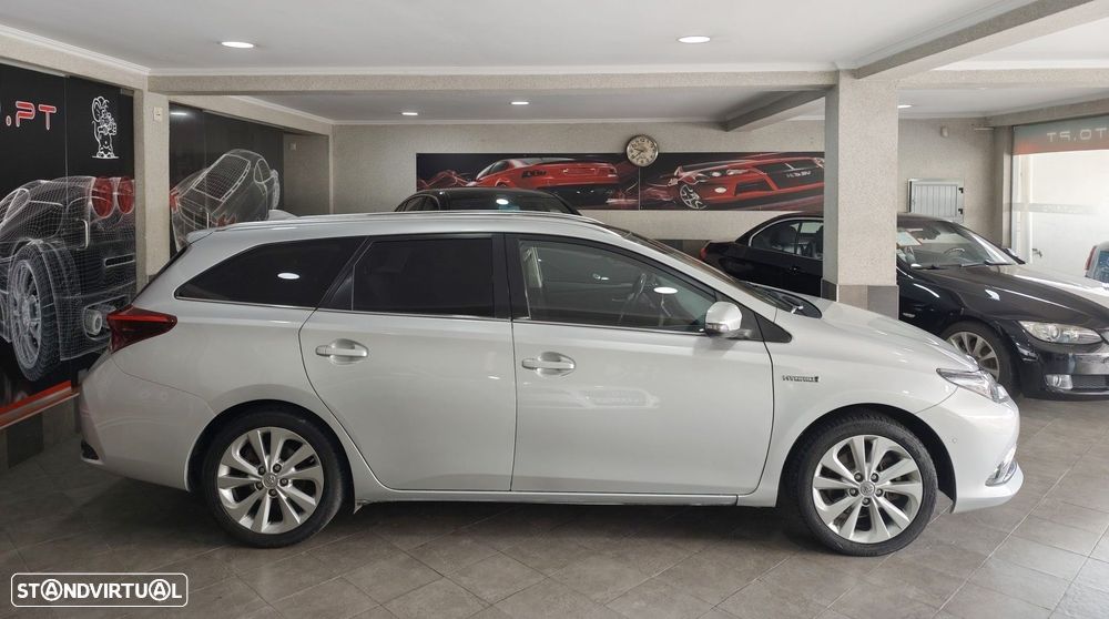 Toyota Auris Touring Sports 1.8 HSD Exclusive+Navi - 8
