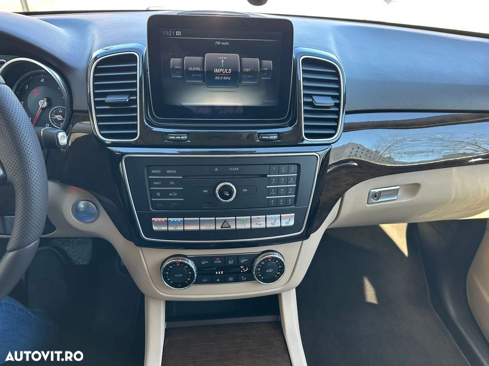 Mercedes-Benz GLE 350 d 4MATIC - 32