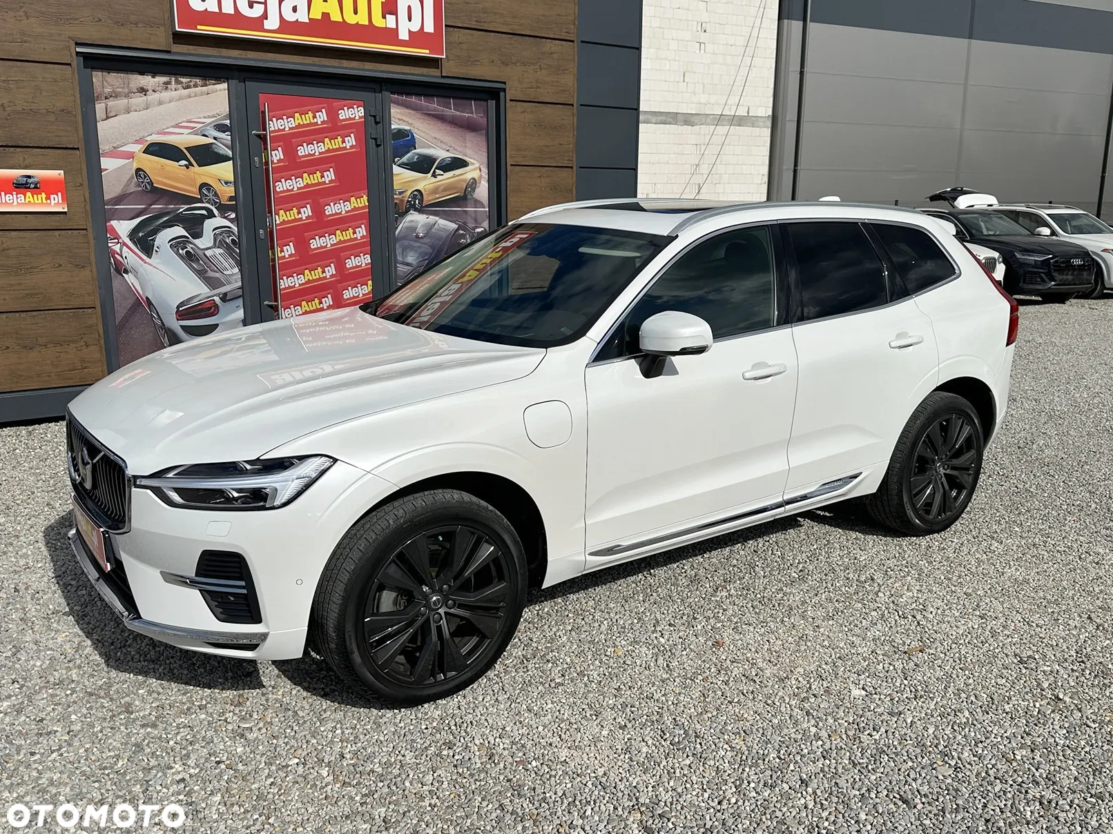 Volvo XC 60 T8 Plug-In Hybrid AWD Inscription - 12
