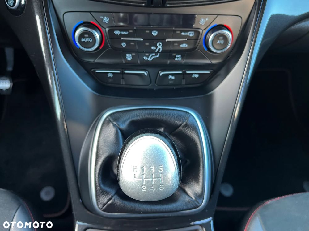 Ford Kuga 2.0 TDCi 4x4 ST-Line - 25