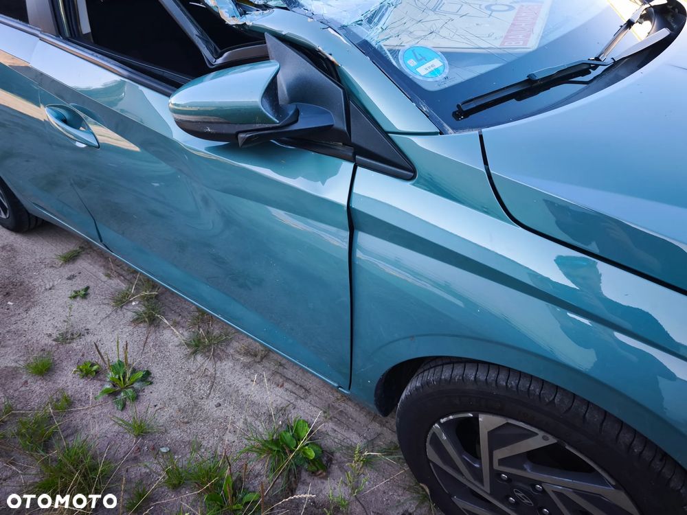 Hyundai i20 blue 1.2 Pure - 12