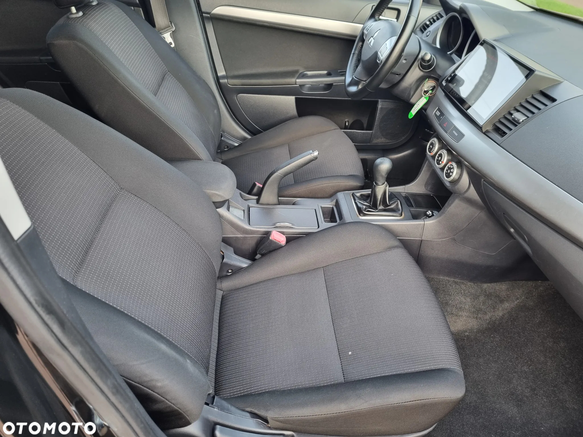 Mitsubishi Lancer - 16
