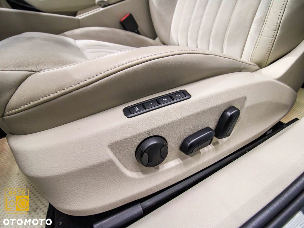 Skoda Superb 2.0 TDI Style DSG - 34