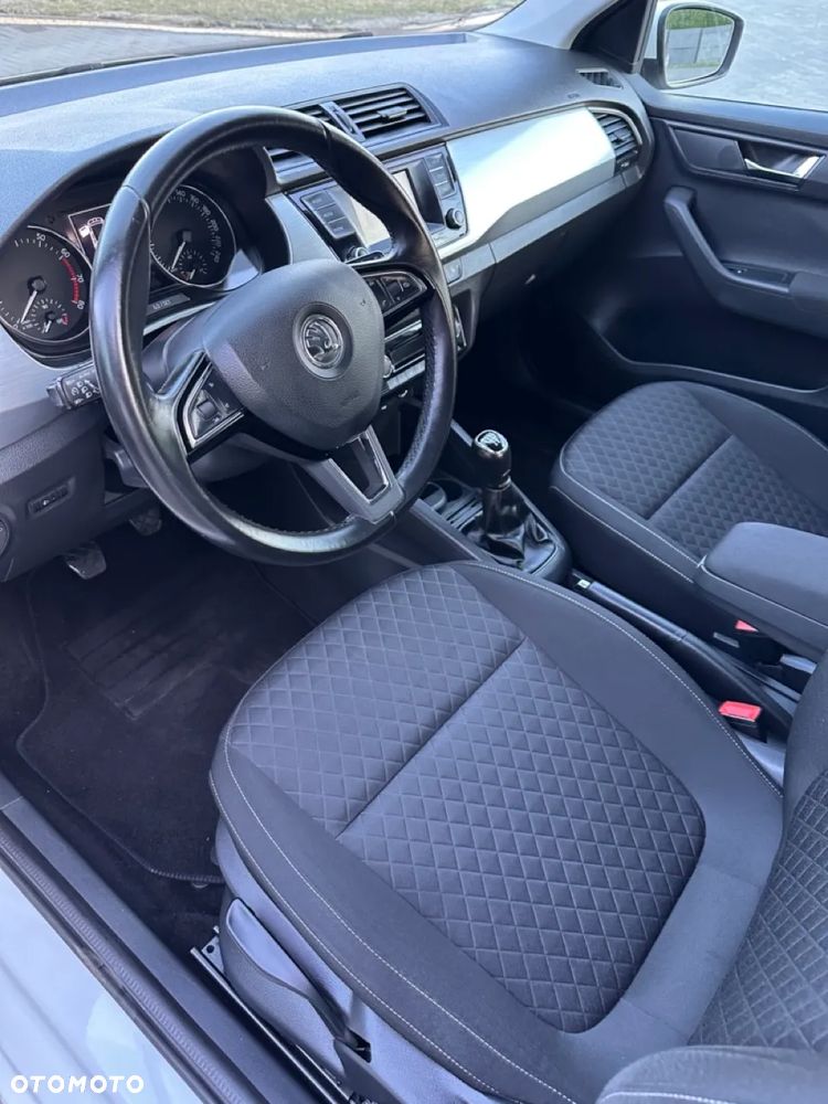 Skoda Fabia 1.2 TSI Drive - 25