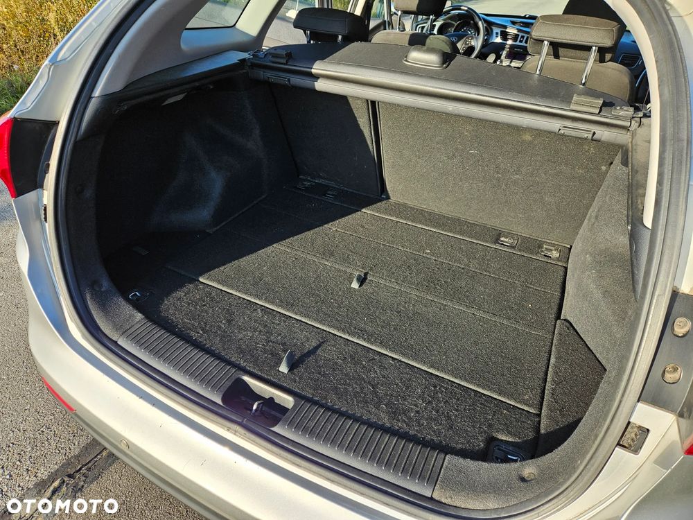 Kia Ceed - 10