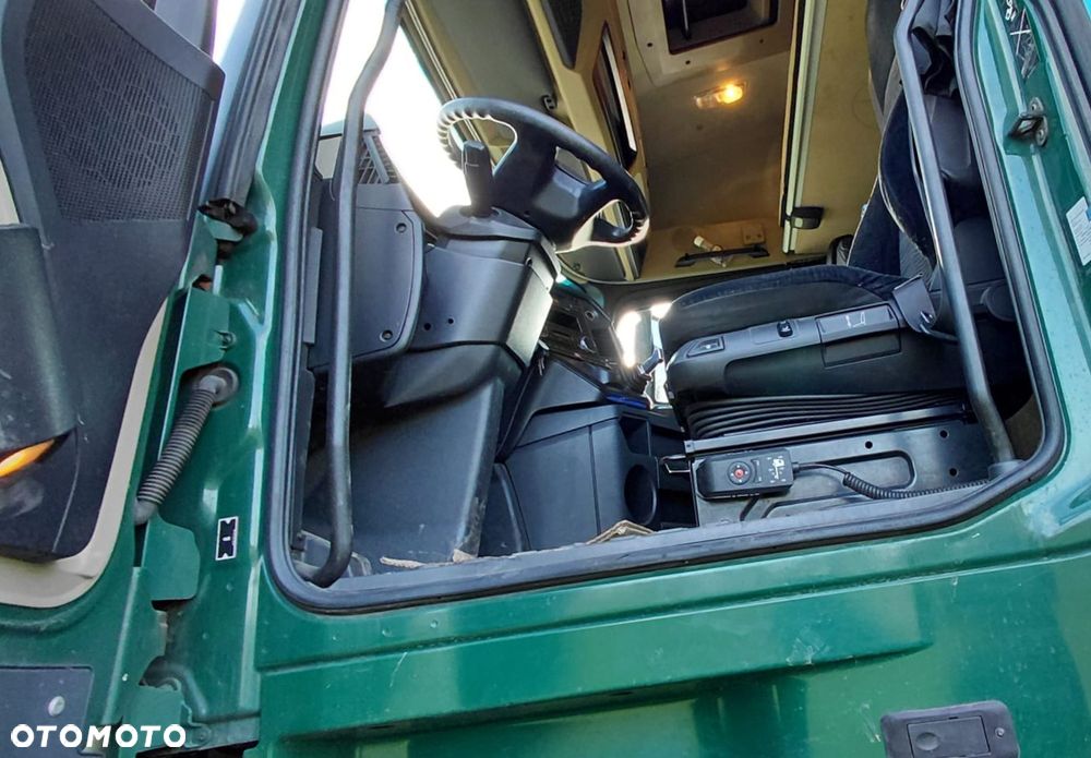 Mercedes-Benz 2545 - 13