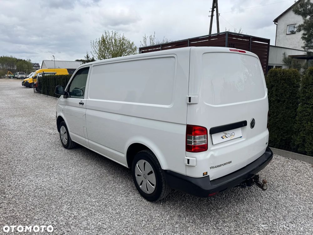 Volkswagen VW Transporter T5 LIFT**2.0 TDI Common Rail**Klimatyzacja**Sprowadzony - 4