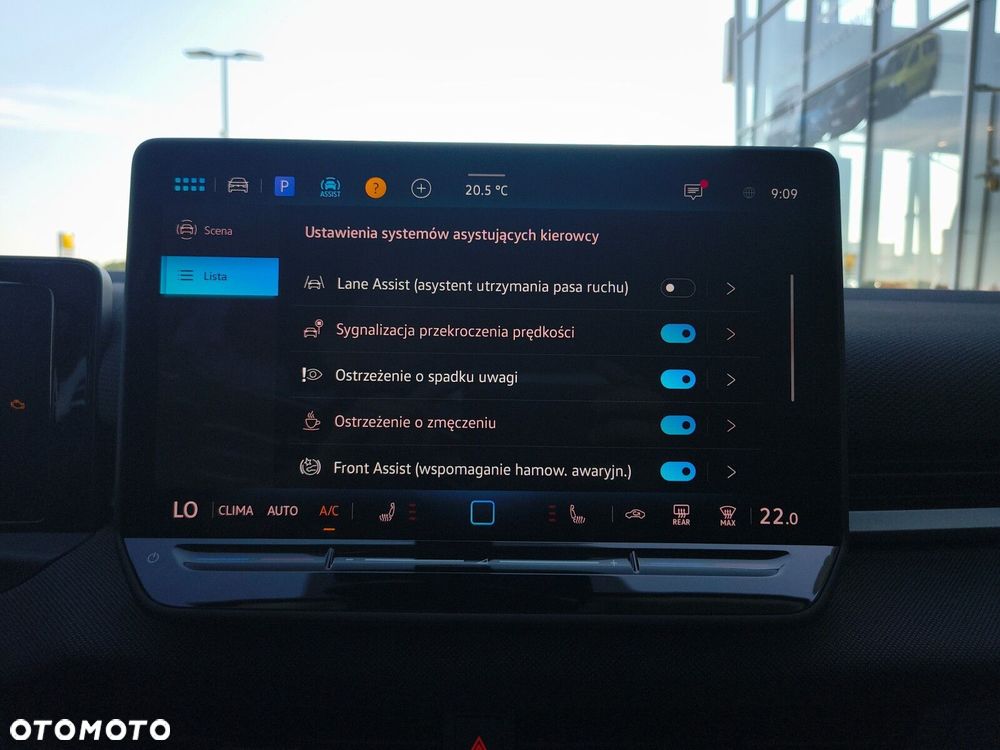 Volkswagen T-Roc 1.5 eTSI Life DSG - 23