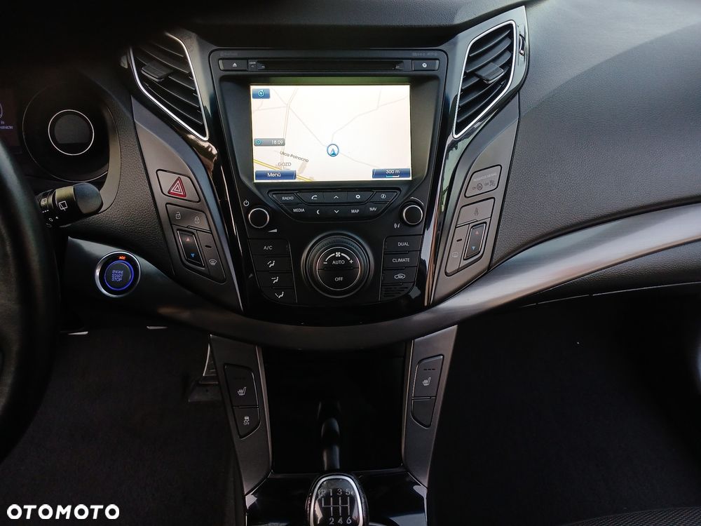 Hyundai i40 i40cw 1.7 CRDi Fifa World Cup Edition - 14