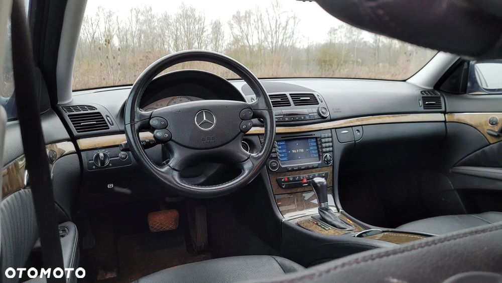 Mercedes-Benz Klasa E 500 4-Matic Avantgarde - 15