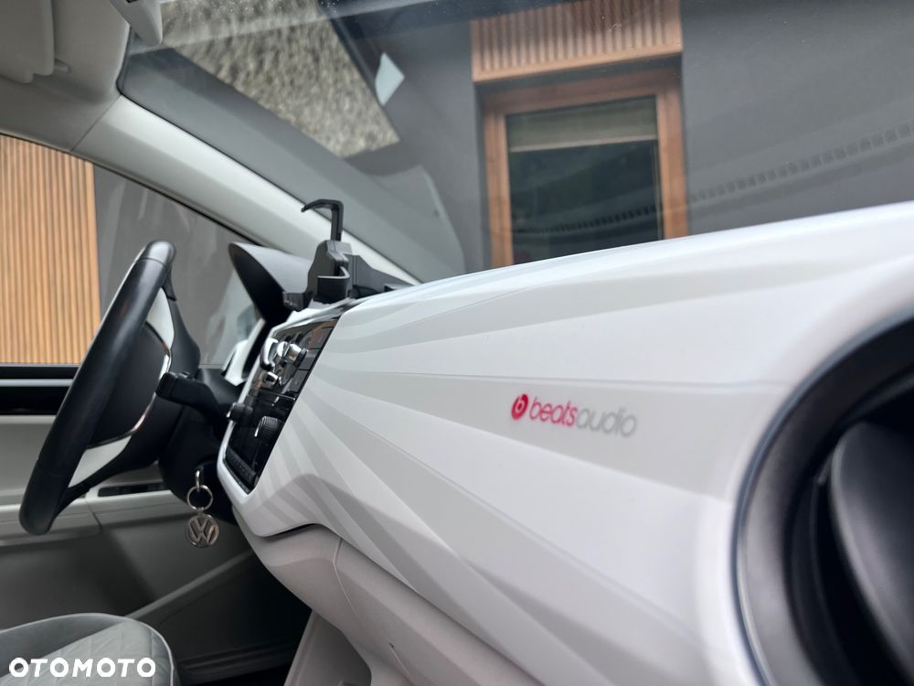 Volkswagen up! 1.0 beats - 23